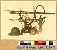 藏品(帽子、佩刀、驅惡靈刀、槍（長矛）)的圖片
